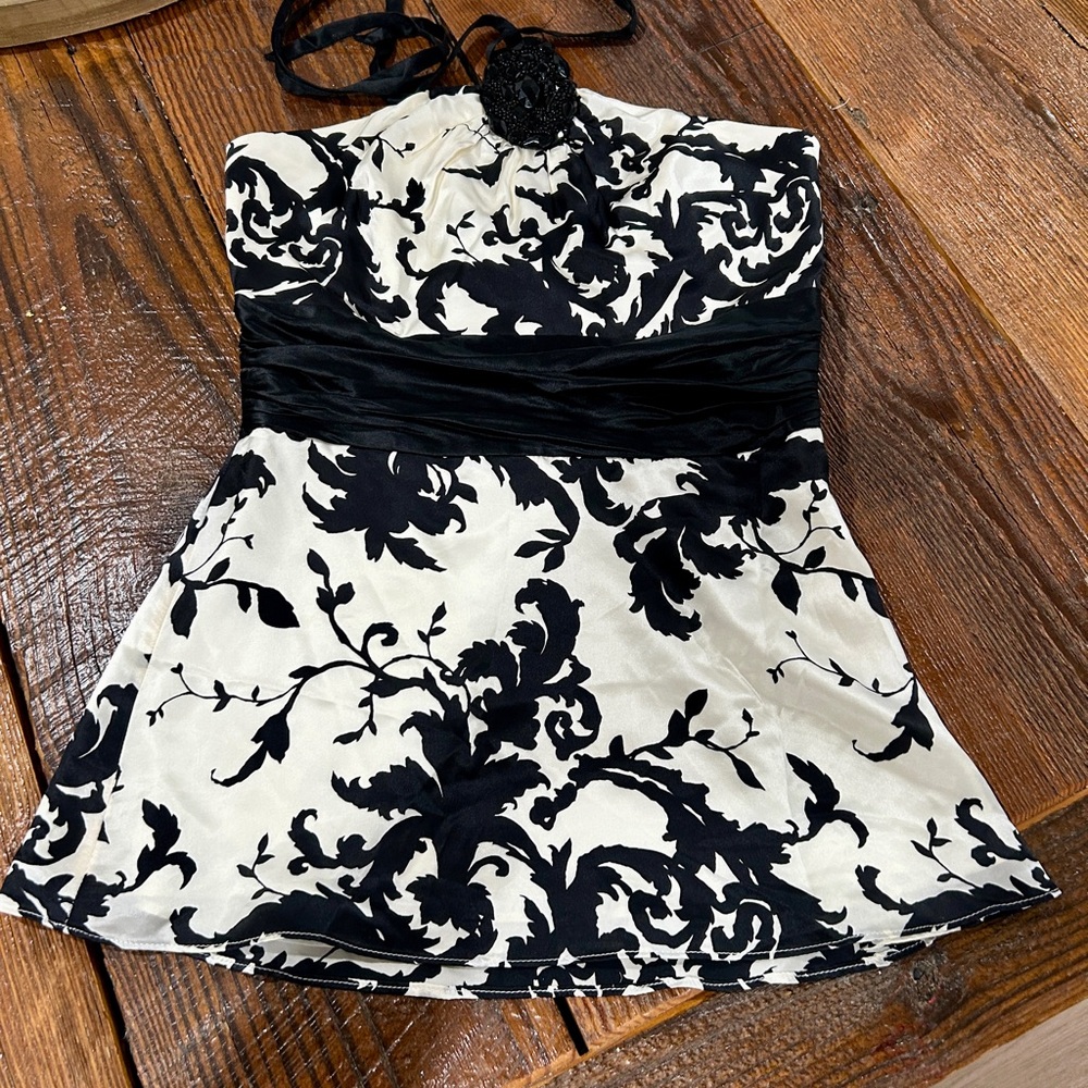 White House Black Market Halter Black & White Floral Women’s Top